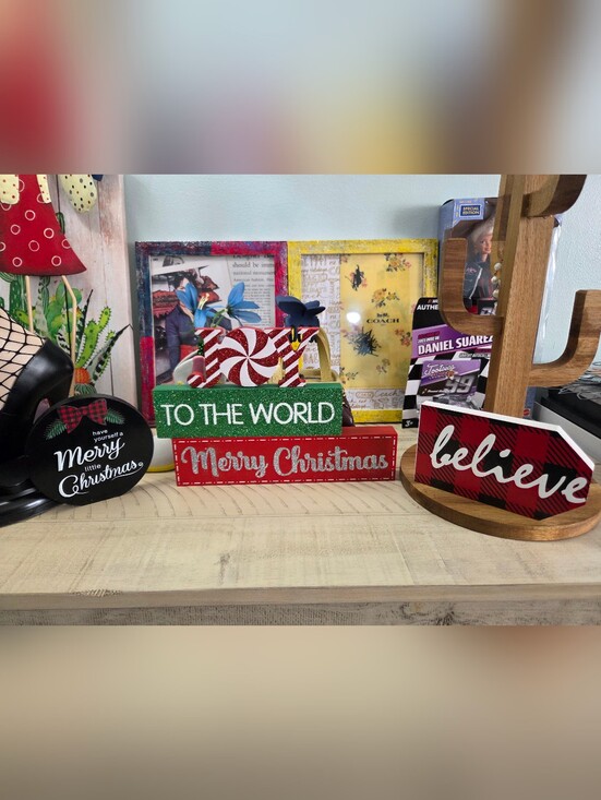 Other - Festive Christmas Tabletop Decor Sign Bundle - Set of 4 🎄✨ EUC